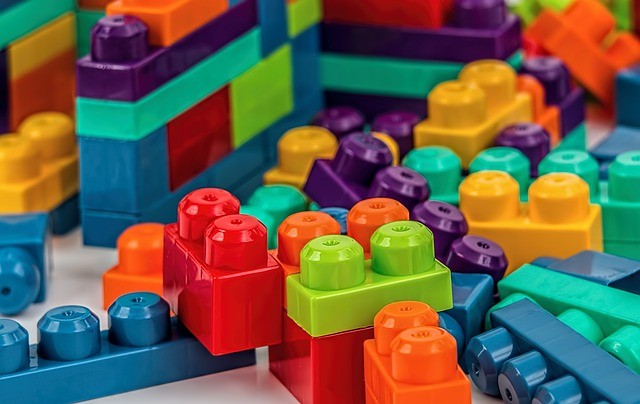 large plastic lego blocks